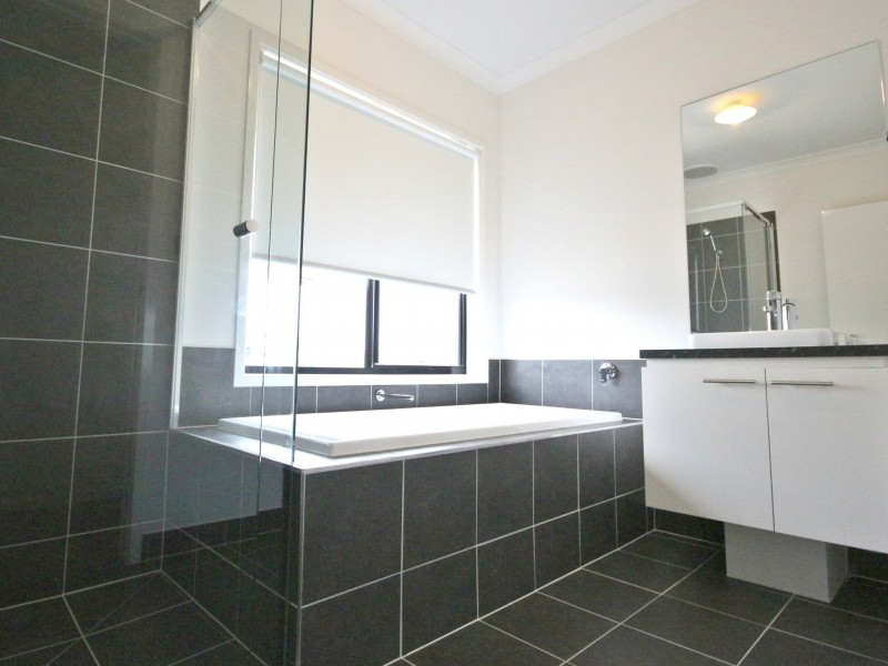 38 Delta Drive, Craigieburn VIC 3064