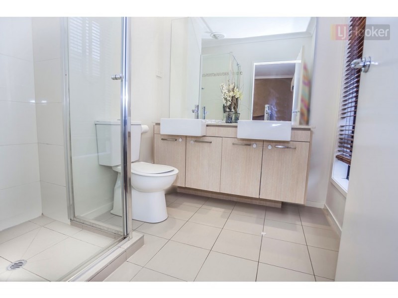 45 Cradle Mountain Drive, Craigieburn VIC 3064