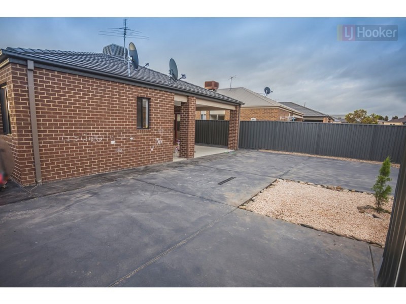 45 Cradle Mountain Drive, Craigieburn VIC 3064