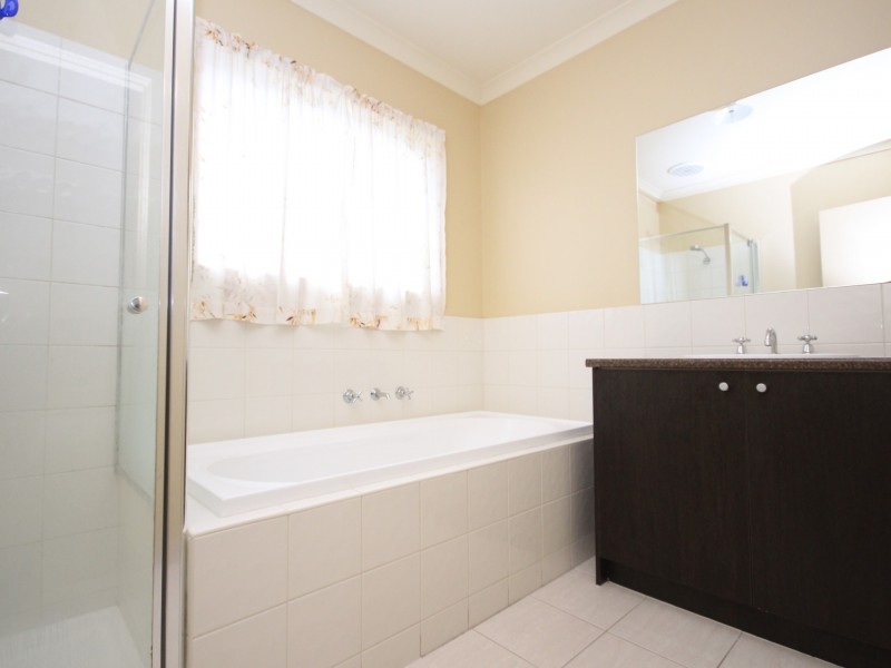 9 Andover Lane, Craigieburn VIC 3064