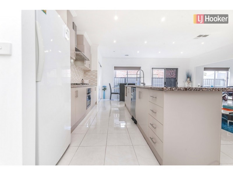286 Waterview Blvd, Craigieburn VIC 3064