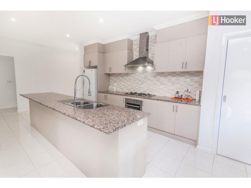 286 Waterview Blvd, Craigieburn VIC 3064