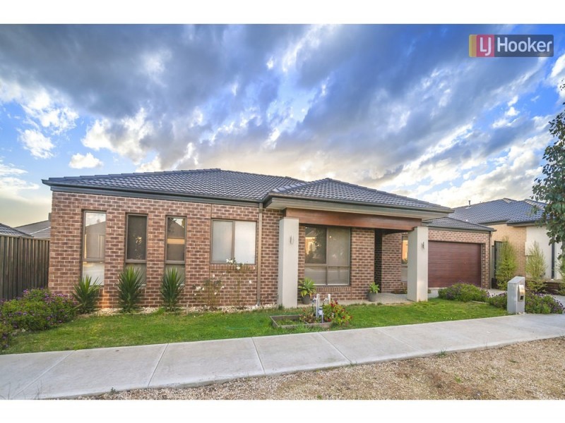 5 Montpellier Crescent, Craigieburn VIC 3064