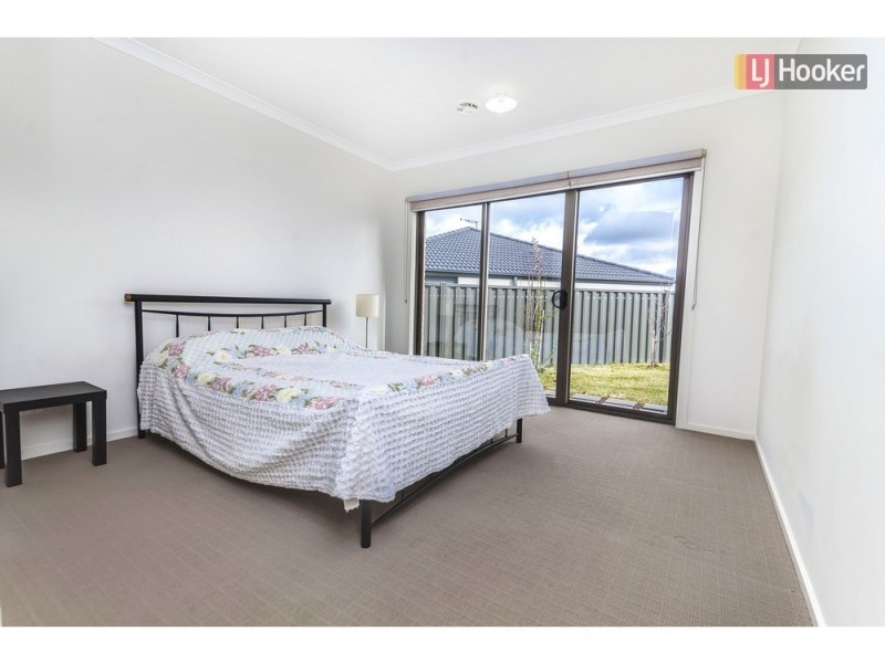 5 Montpellier Crescent, Craigieburn VIC 3064
