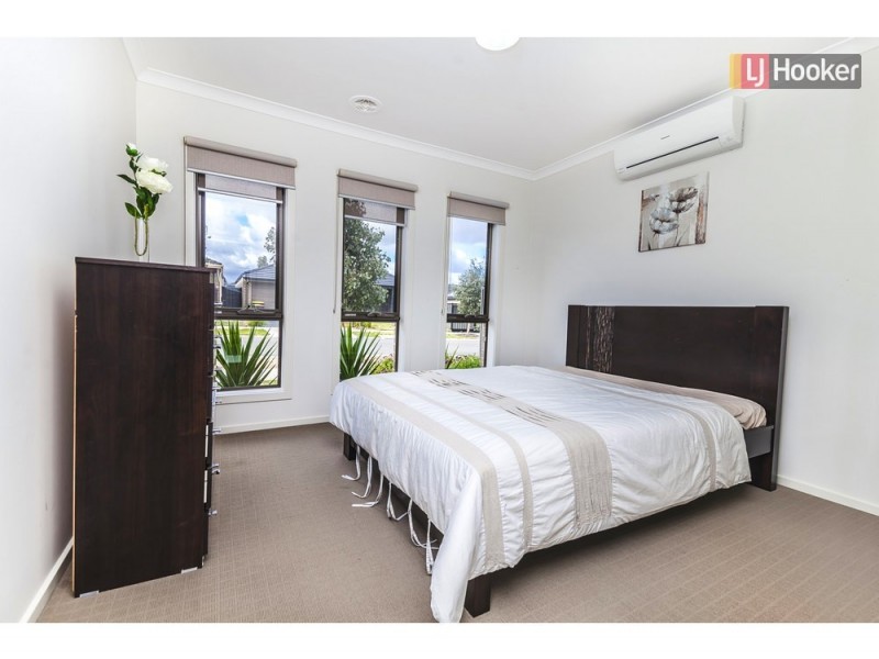 5 Montpellier Crescent, Craigieburn VIC 3064
