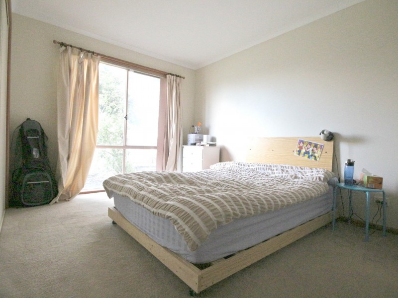 8 Judge Place, Roxburgh Park VIC 3064