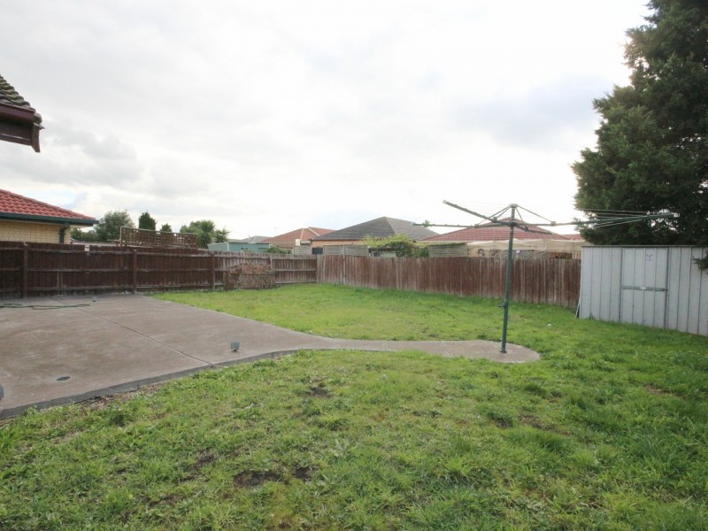 8 Judge Place, Roxburgh Park VIC 3064