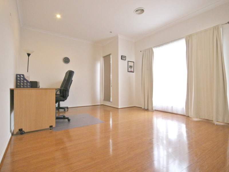 37 Brickwood Circuit, Craigieburn VIC 3064