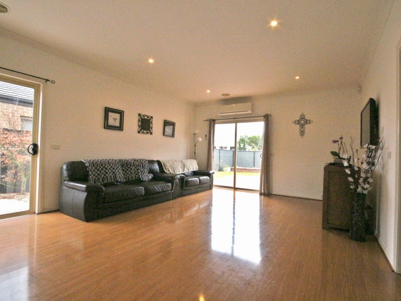 37 Brickwood Circuit, Craigieburn VIC 3064