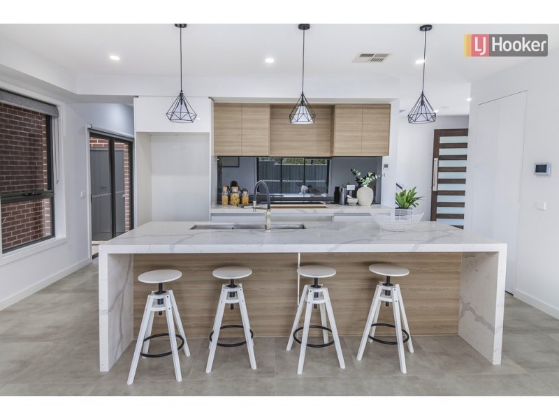 108 Gallantry Avenue, Craigieburn VIC 3064