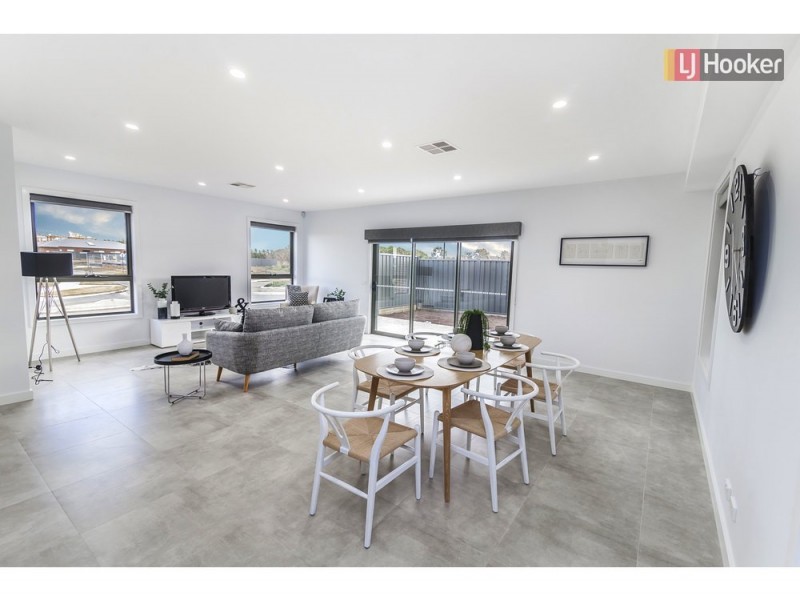 108 Gallantry Avenue, Craigieburn VIC 3064