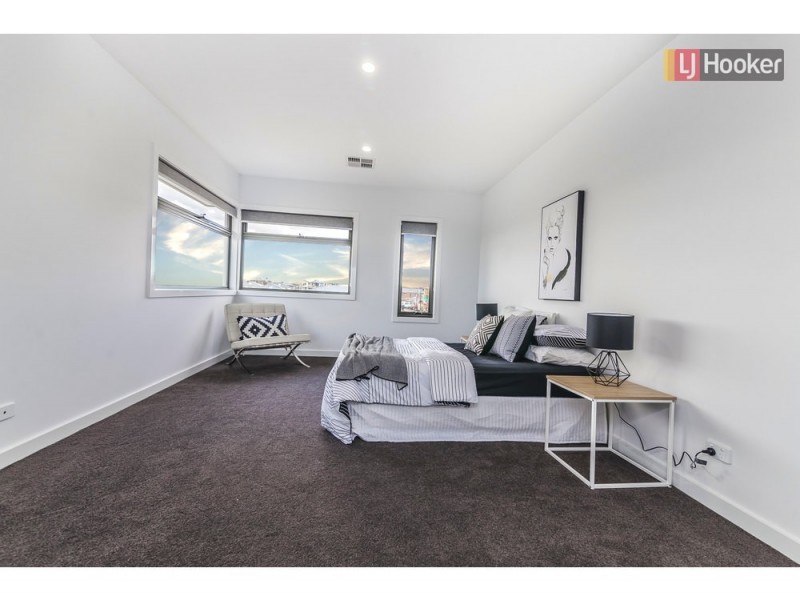 108 Gallantry Avenue, Craigieburn VIC 3064