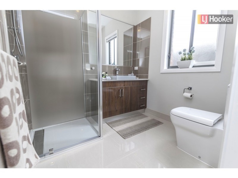 507 Grand Blvd, Craigieburn VIC 3064