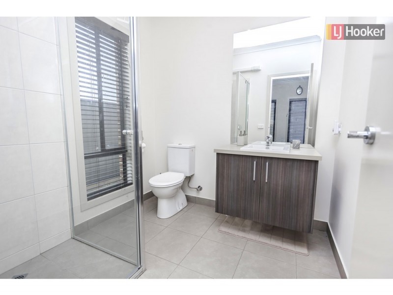 12 Glacier Street, Craigieburn VIC 3064