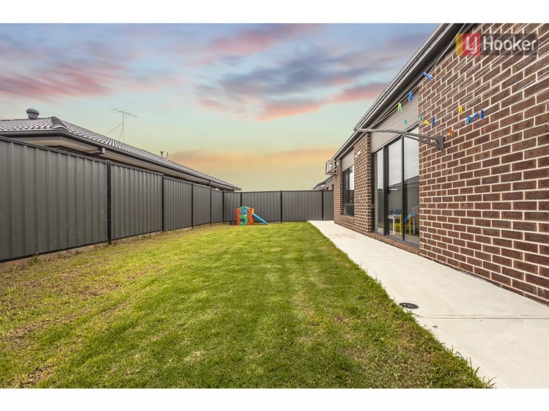 12 Glacier Street, Craigieburn VIC 3064