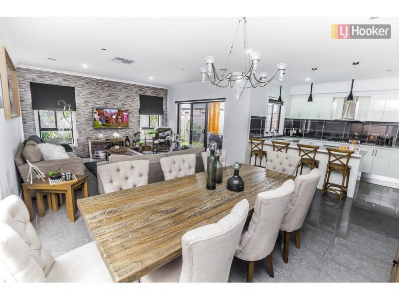 15 Champion Parade, Craigieburn VIC 3064