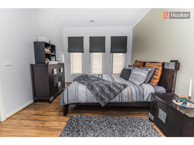 15 Champion Parade, Craigieburn VIC 3064