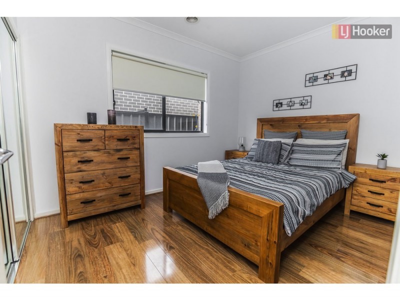 15 Champion Parade, Craigieburn VIC 3064