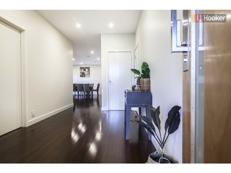 14 Rouge Way, Craigieburn VIC 3064