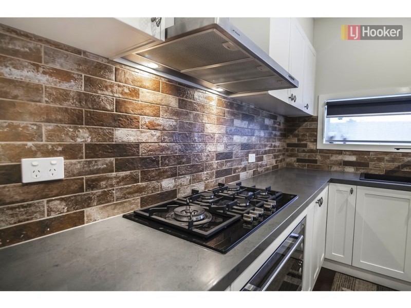 14 Rouge Way, Craigieburn VIC 3064