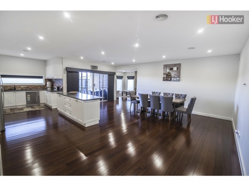 14 Rouge Way, Craigieburn VIC 3064