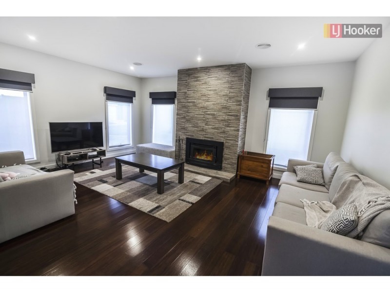 14 Rouge Way, Craigieburn VIC 3064