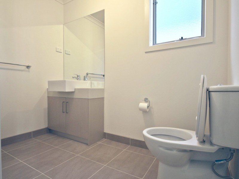 4 Cavell Drive, Craigieburn VIC 3064