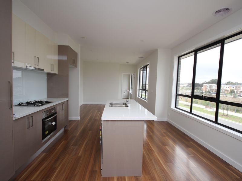 24 Gallantry Avenue, Craigieburn VIC 3064