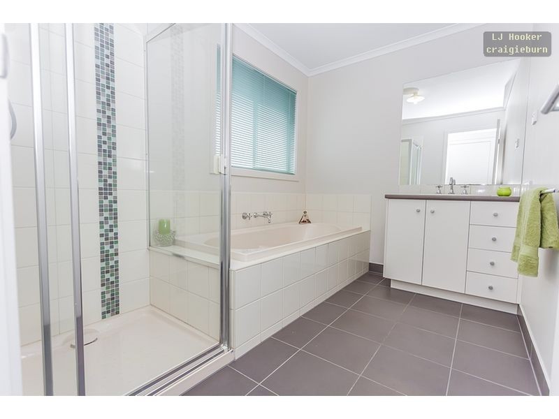 88 Mareeba Way, Craigieburn VIC 3064