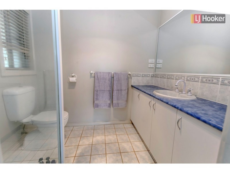 49 Lakes Drive, Craigieburn VIC 3064