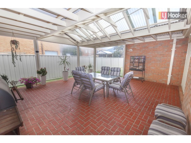 49 Lakes Drive, Craigieburn VIC 3064