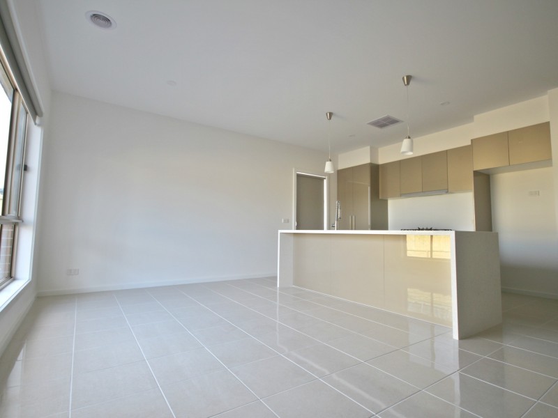 63 Falstone Circuit, Mickleham VIC 3064