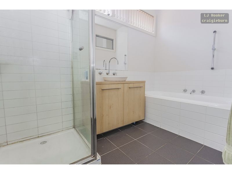 19 Millstream Pass, Craigieburn VIC 3064