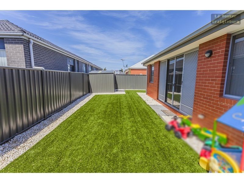19 Millstream Pass, Craigieburn VIC 3064