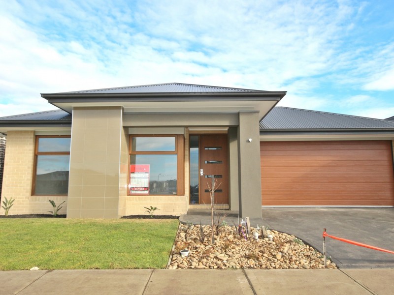 29 Geyser St, Craigieburn VIC 3064