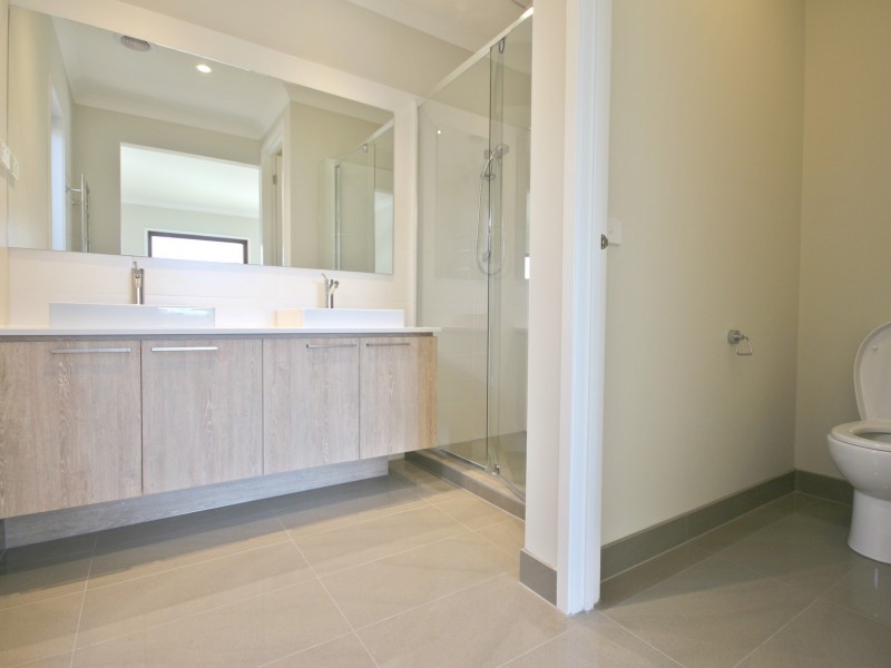 29 Geyser St, Craigieburn VIC 3064