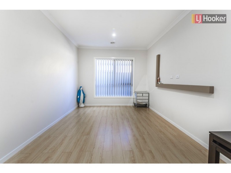 9 Mountleigh Circuit, Craigieburn VIC 3064