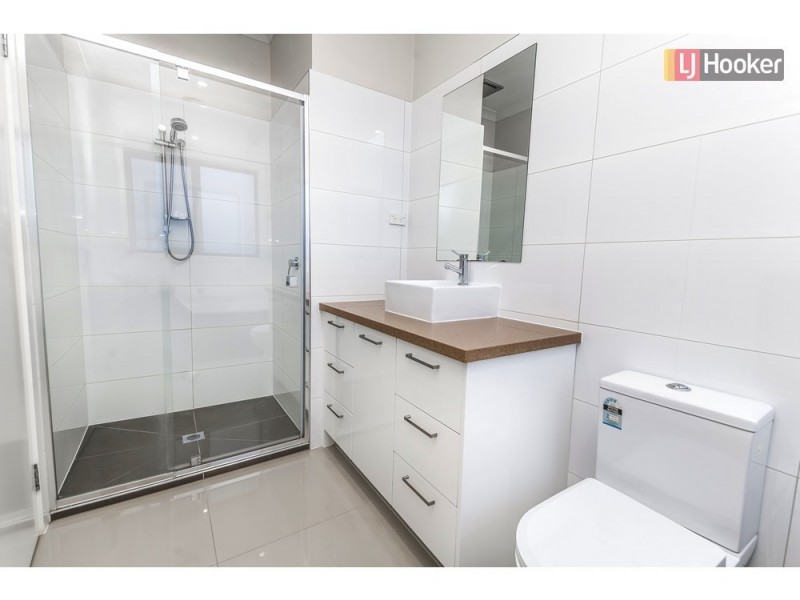 9 Mountleigh Circuit, Craigieburn VIC 3064