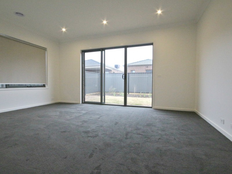 22 Strident Road, Craigieburn VIC 3064