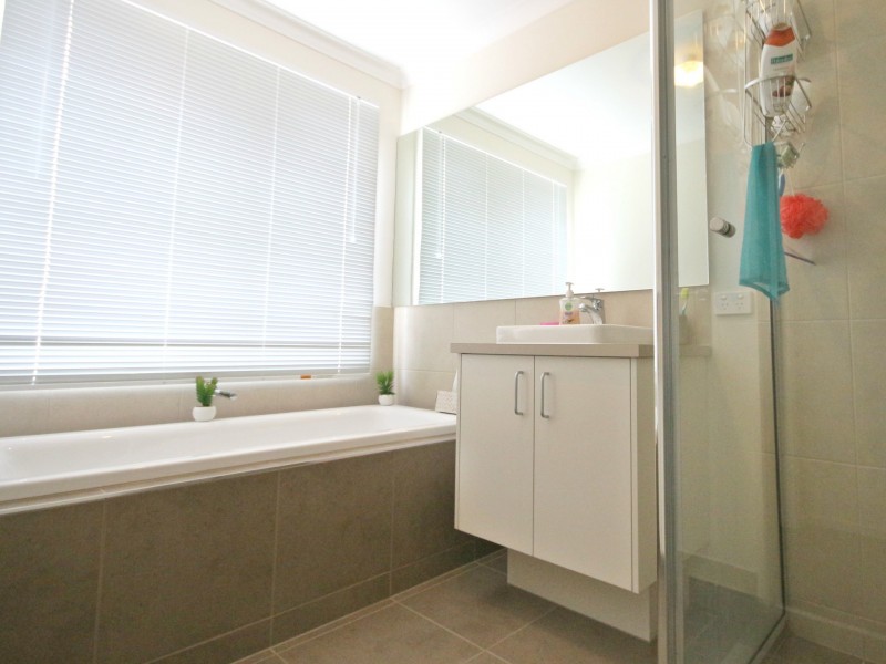 14 Travers St, Craigieburn VIC 3064