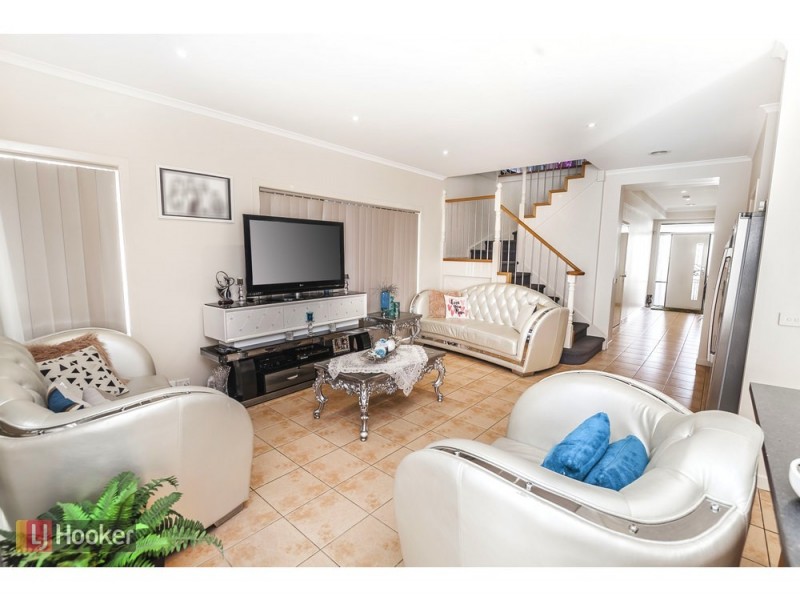 4 Pinehurst Rise, Craigieburn VIC 3064