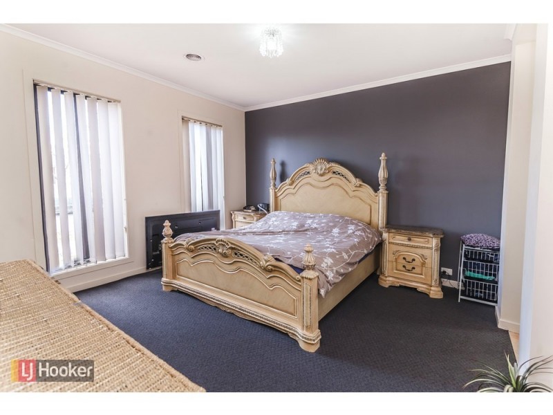 4 Pinehurst Rise, Craigieburn VIC 3064