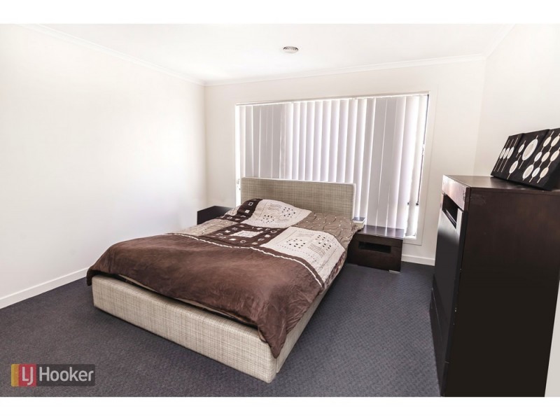 4 Pinehurst Rise, Craigieburn VIC 3064