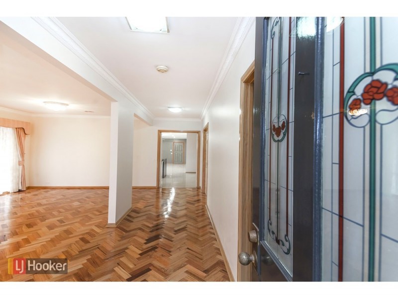 4 Bradworth Street, Craigieburn VIC 3064