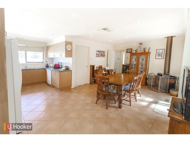 100 Hothlyn Drive, Craigieburn VIC 3064