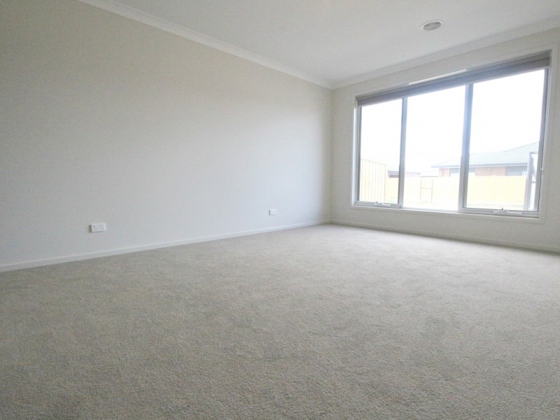 4 Selwood Road, Mickleham VIC 3064