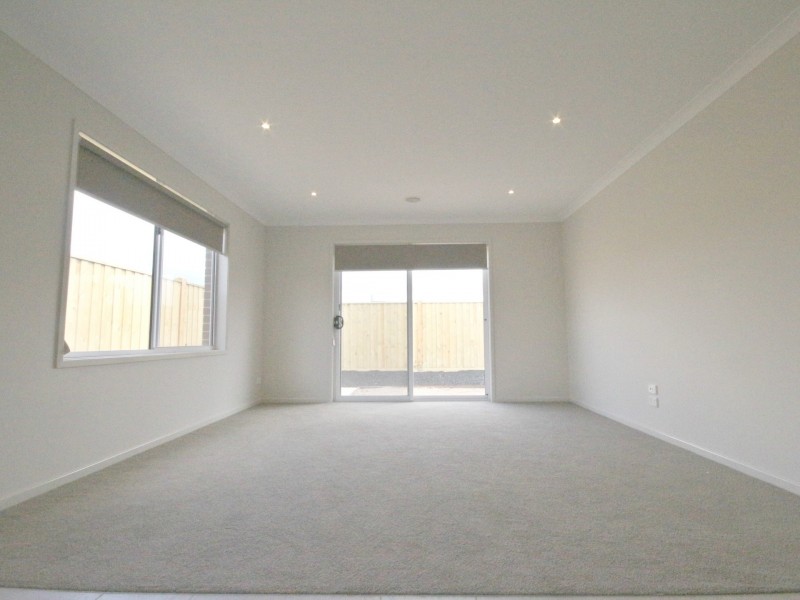 4 Selwood Road, Mickleham VIC 3064