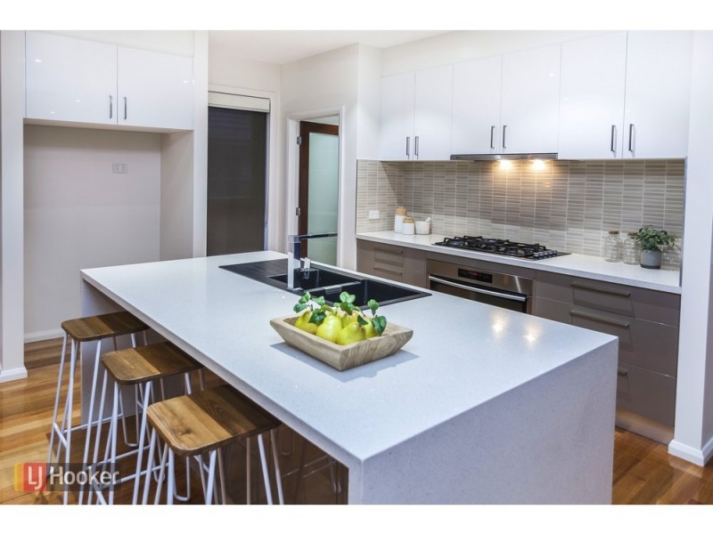 19 Bradshaw Avenue, Craigieburn VIC 3064