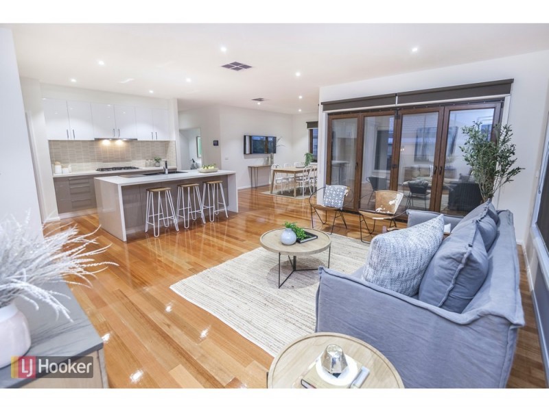 19 Bradshaw Avenue, Craigieburn VIC 3064