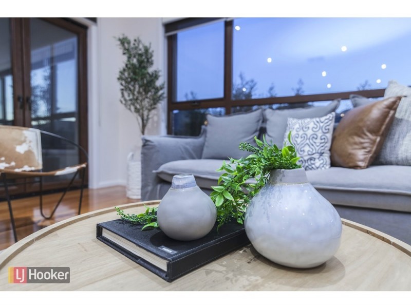 19 Bradshaw Avenue, Craigieburn VIC 3064